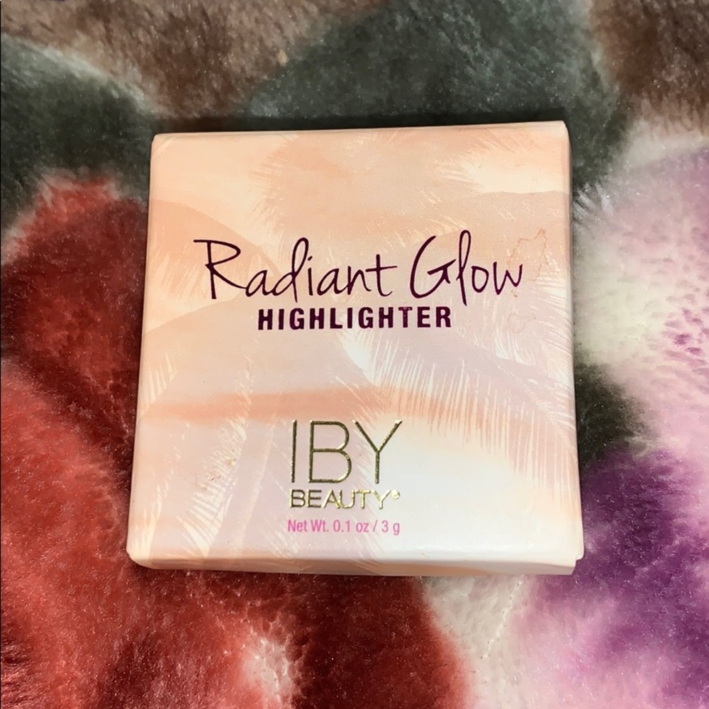 Radiant glow highlighter iby beauty